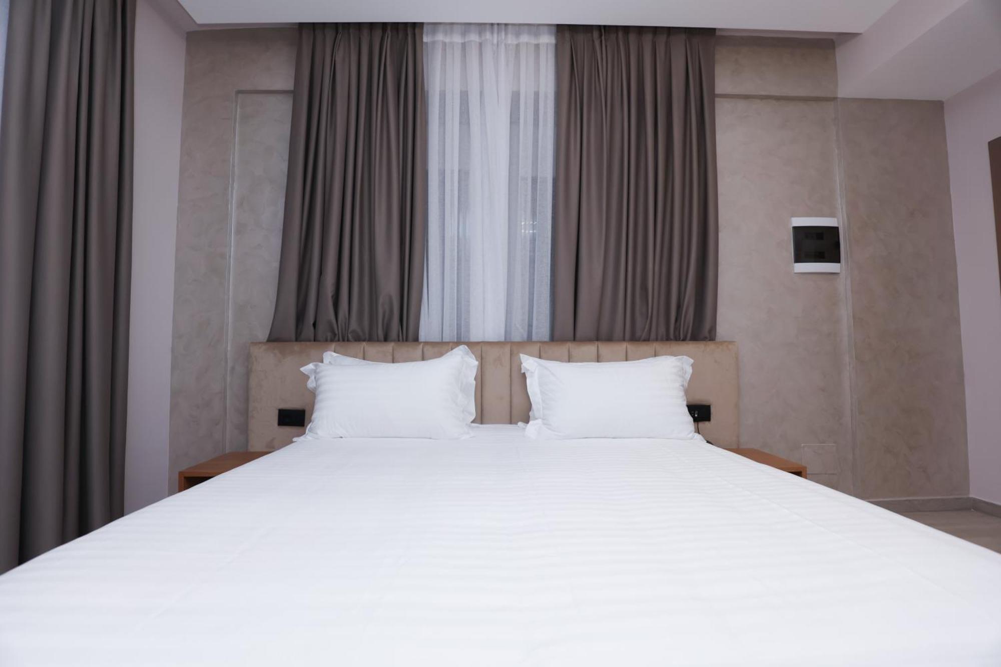 Residence Inn Тирана Екстериор снимка
