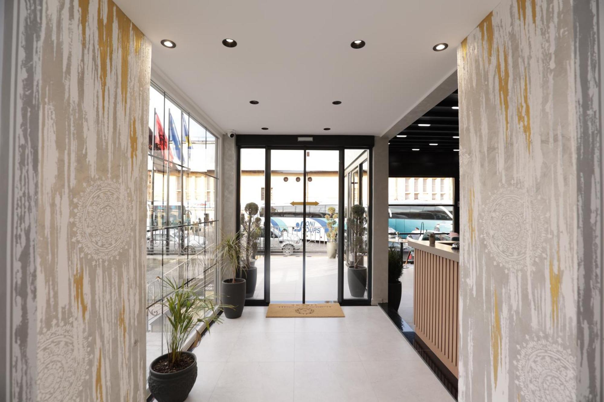Residence Inn Тирана Екстериор снимка